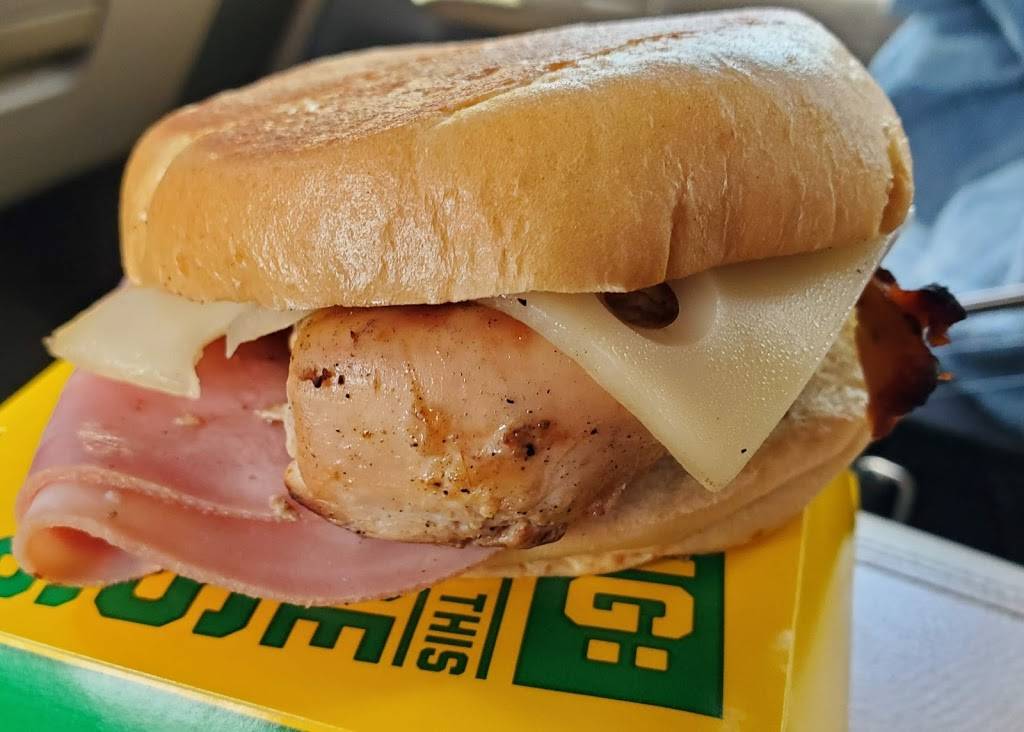 Pollo Tropical | restaurant | 5415 Fruitville Rd, Sarasota, FL 34232, USA | 9412966999 OR +1 941-296-6999