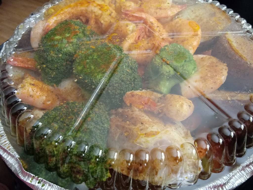 Kims Crab House | restaurant | 705 Avenue of the States, Chester, PA 19013, USA | 6108744940 OR +1 610-874-4940