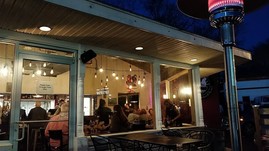 Chikn & Mi | restaurant | 2319 Brownsboro Rd, Louisville, KY 40206, USA | 5028905731 OR +1 502-890-5731