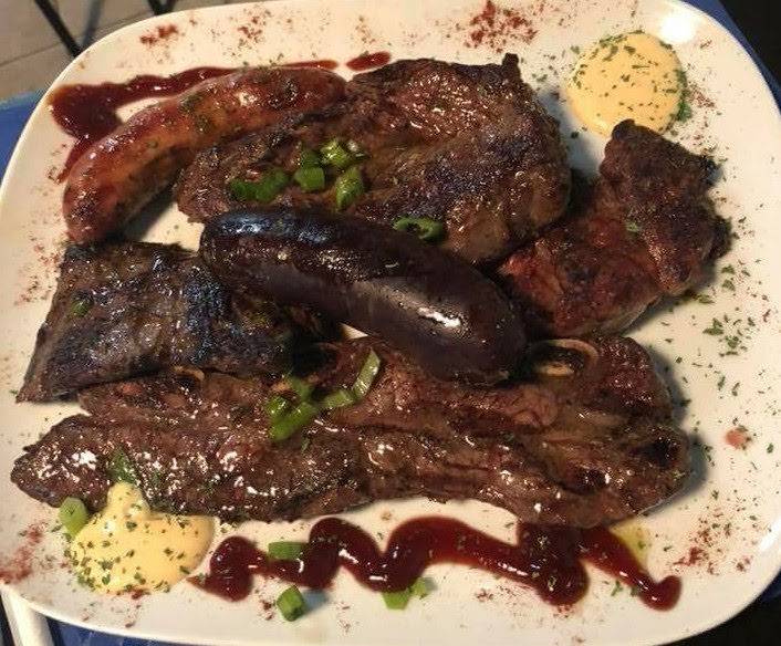 Coach Big Us Gourmet Barbecue | restaurant | 6708 W Flagler St, Miami, FL 33144, USA | 7865873110 OR +1 786-587-3110