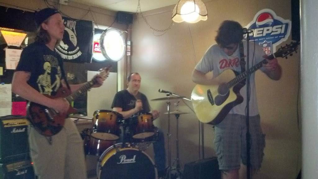 Rplace | restaurant | 921 Broadway St, Waterloo, IA 50703, USA | 3192322011 OR +1 319-232-2011