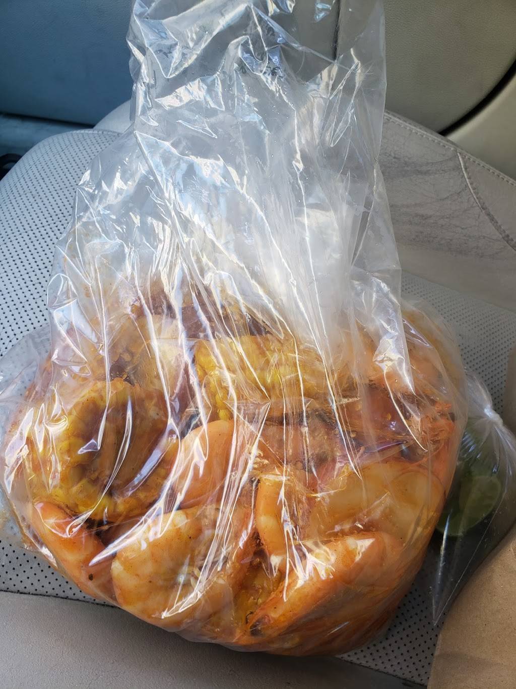 The Bucket Crabs and Crawfish | restaurant | 16441 Pioneer Blvd, Norwalk, CA 90650, USA | 5628608383 OR +1 562-860-8383