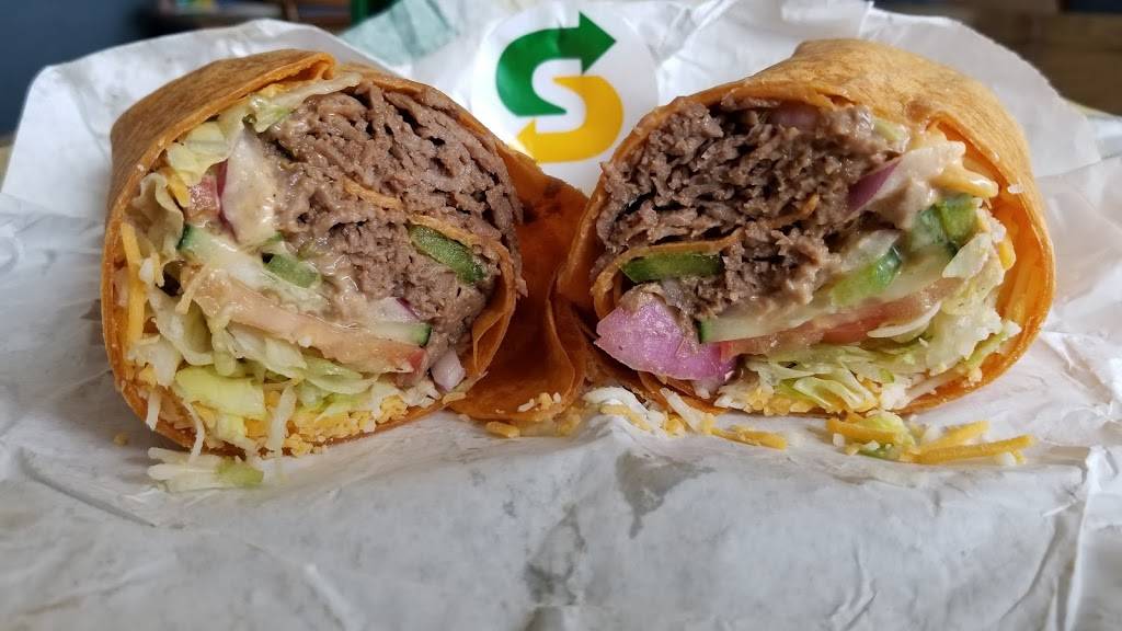 Subway Restaurants | restaurant | 1024 McHenry Ave Suite J, Crystal Lake, IL 60014, USA | 8154558322 OR +1 815-455-8322
