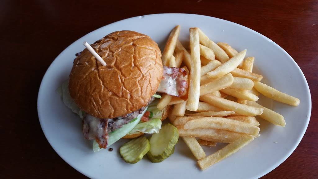 Poor Richards Commonhouse | restaurant | 8301 Normandale Blvd, Bloomington, MN 55437, USA | 9528358308 OR +1 952-835-8308