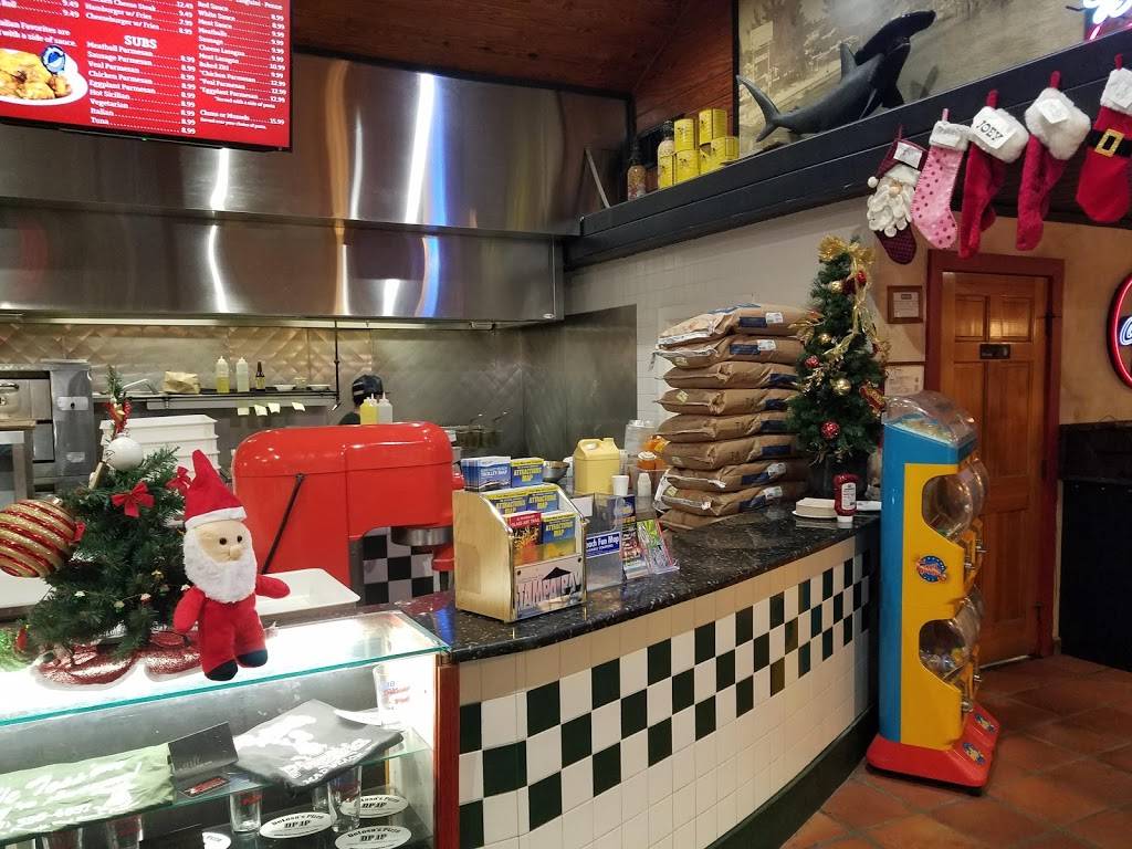 DeLosas Pizza | restaurant | 12800 Village Blvd, Madeira Beach, FL 33708, USA | 7273984657 OR +1 727-398-4657