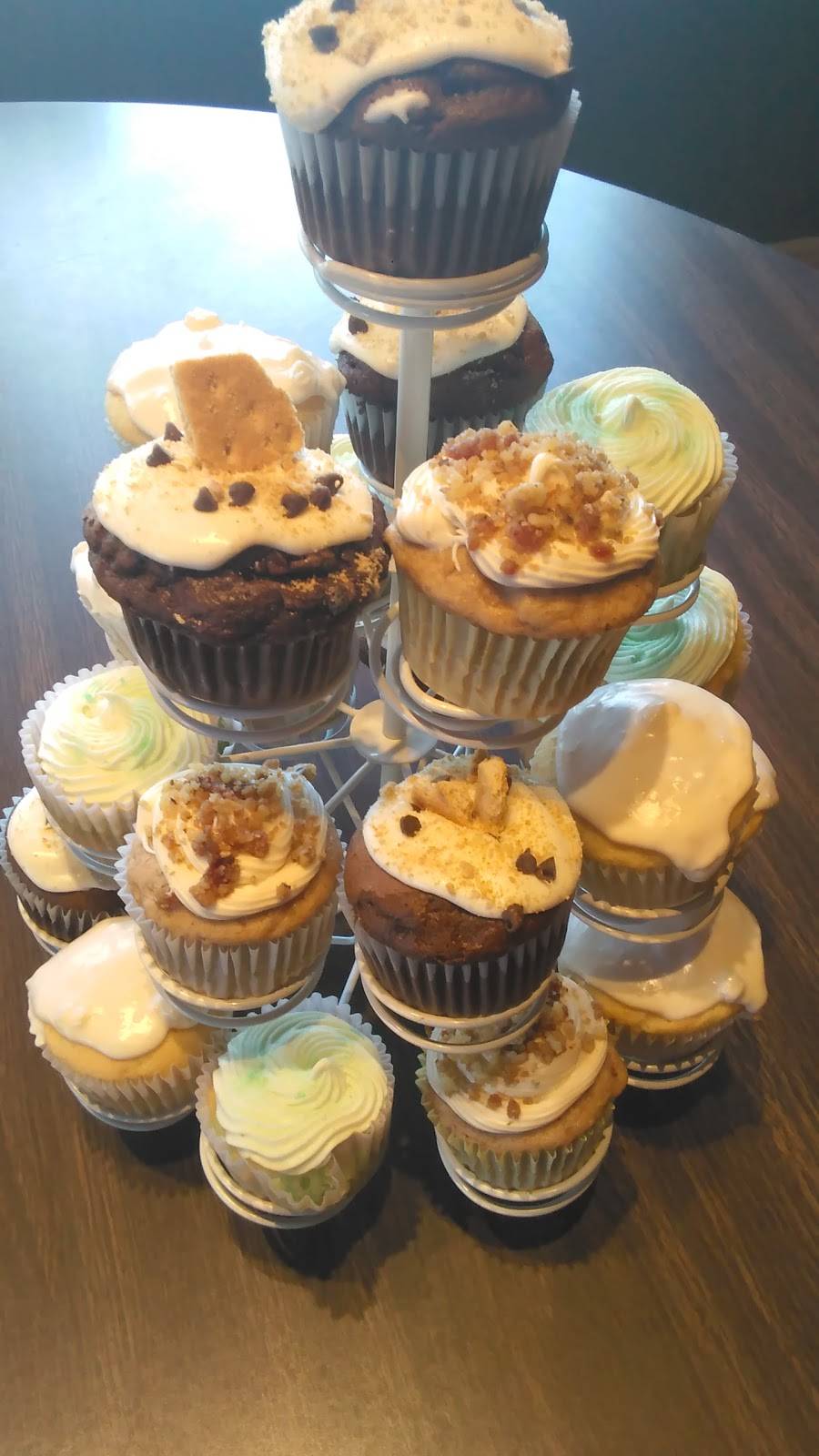 Lake Lorelei Restaurant | restaurant | 586 Lorelei Dr, Fayetteville, OH 45118, USA | 5138754992 OR +1 513-875-4992