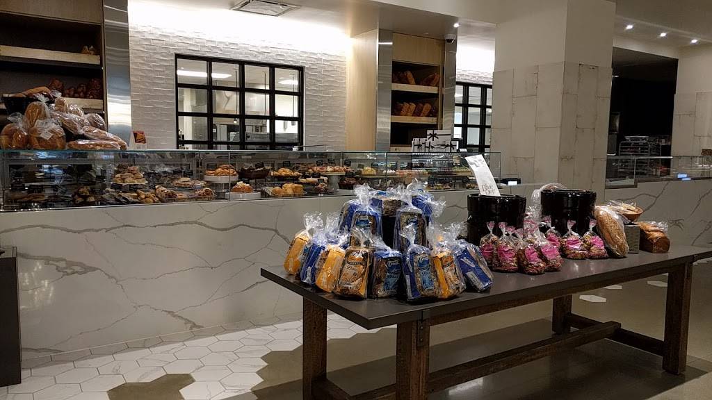 Falls City Market | restaurant | 400 S 2nd St, Louisville, KY 40202, USA | 5023136664 OR +1 502-313-6664