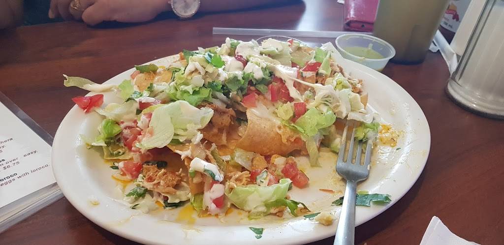 Pupuseria #1 | restaurant | 1400 W Walnut St, Rogers, AR 72756, USA | 4796318911 OR +1 479-631-8911