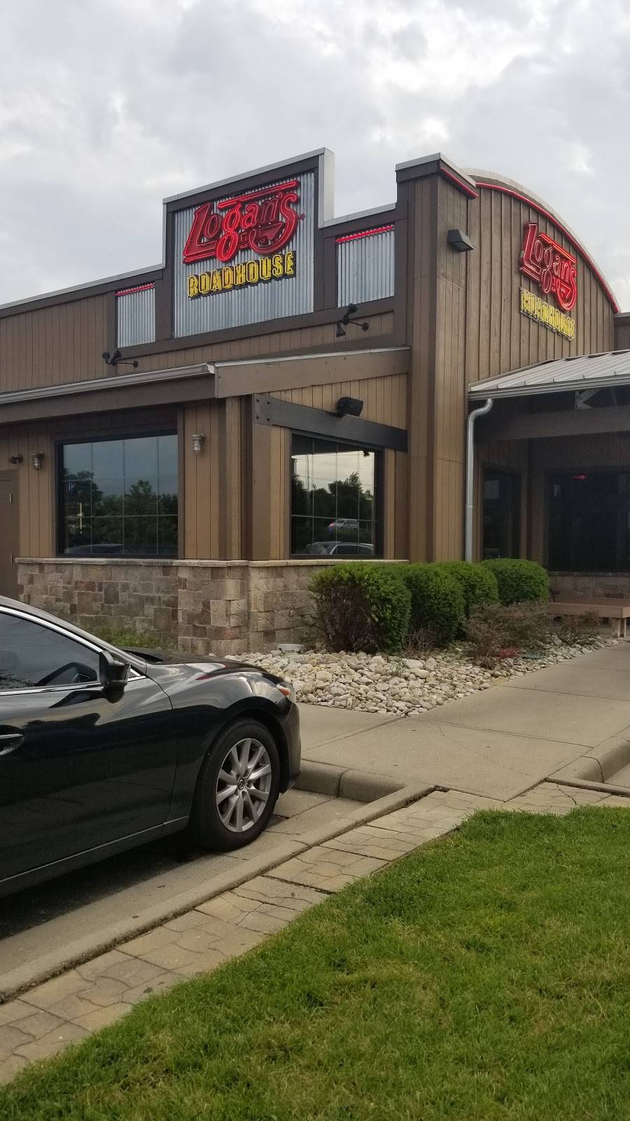 Logans Roadhouse | restaurant | 3720 Stone Creek Blvd, Cincinnati, OH 45251, USA | 5139233700 OR +1 513-923-3700