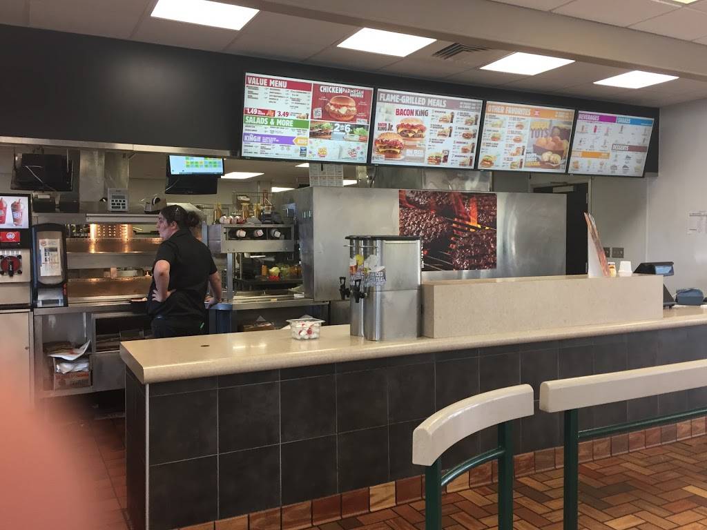 Burger King | restaurant | 952 W Main St, Tipp City, OH 45371, USA | 9376675566 OR +1 937-667-5566