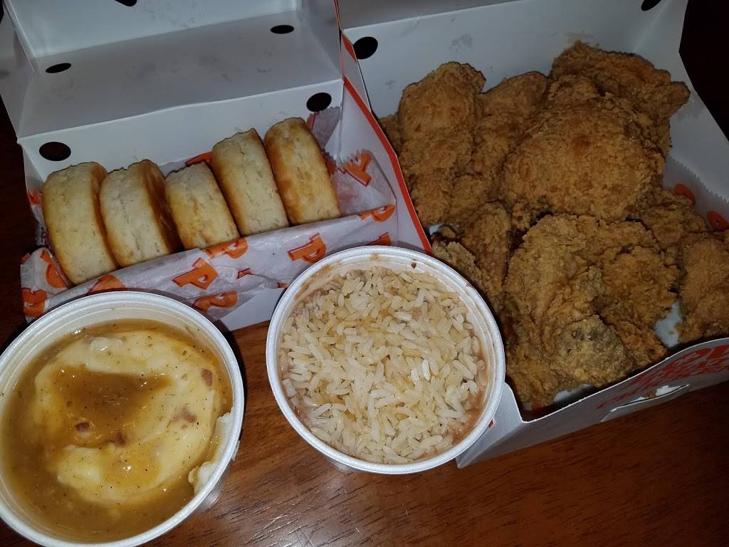 Popeyes Louisiana Kitchen | restaurant | 3157 Riley Fuzzel Rd, Spring, TX 77386, USA | 2819070933 OR +1 281-907-0933