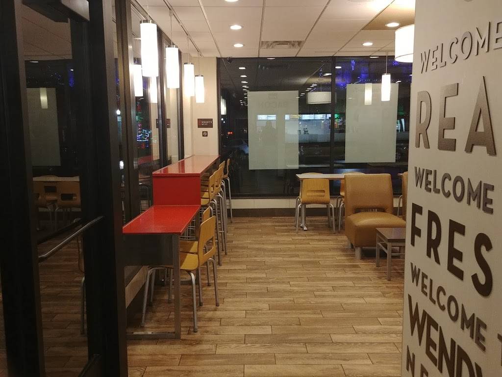 Wendys | restaurant | 10 S 2nd St, Newark, OH 43055, USA | 7403453240 OR +1 740-345-3240