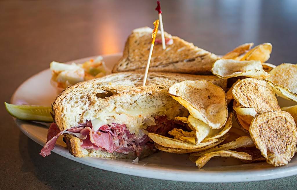 Club Casa Cafe | restaurant | 353 N River Rd, Des Plaines, IL 60016, USA | 8472985100 OR +1 847-298-5100