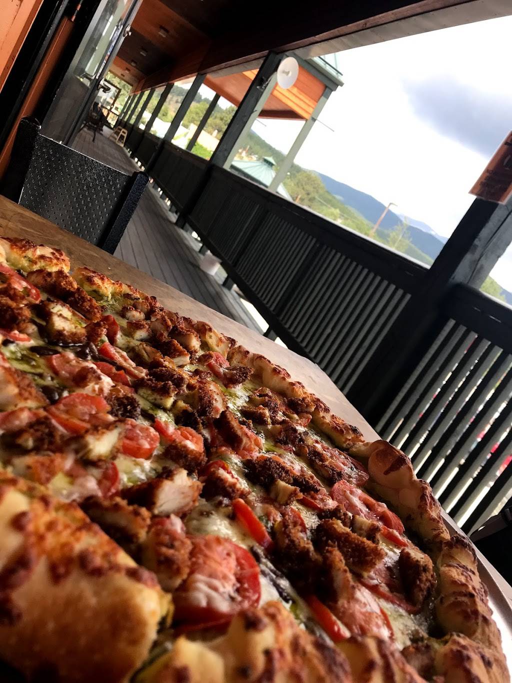 Backcountry Pizza | restaurant | 20 Lakeview Dr # 212, Nederland, CO 80466, USA | 3032580176 OR +1 303-258-0176