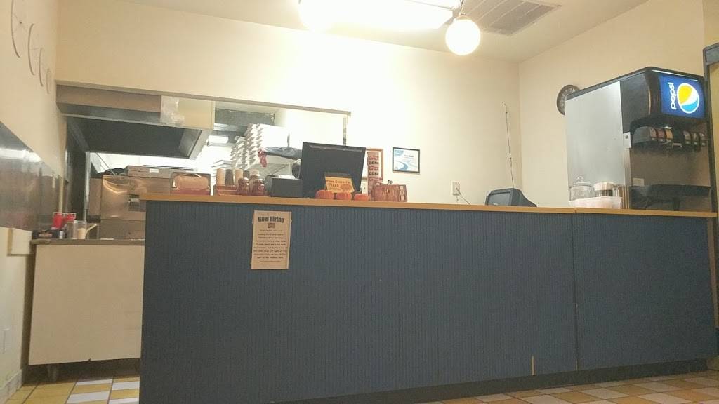 Papa Everetts Pizza | meal delivery | 910 US-18 E, Clear Lake, IA 50428, USA | 6413574040 OR +1 641-357-4040