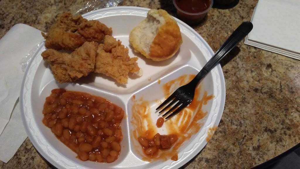 Lees Famous Recipe Chicken | restaurant | 1317 E Apple Ave, Muskegon, MI 49442, USA | 2317773020 OR +1 231-777-3020