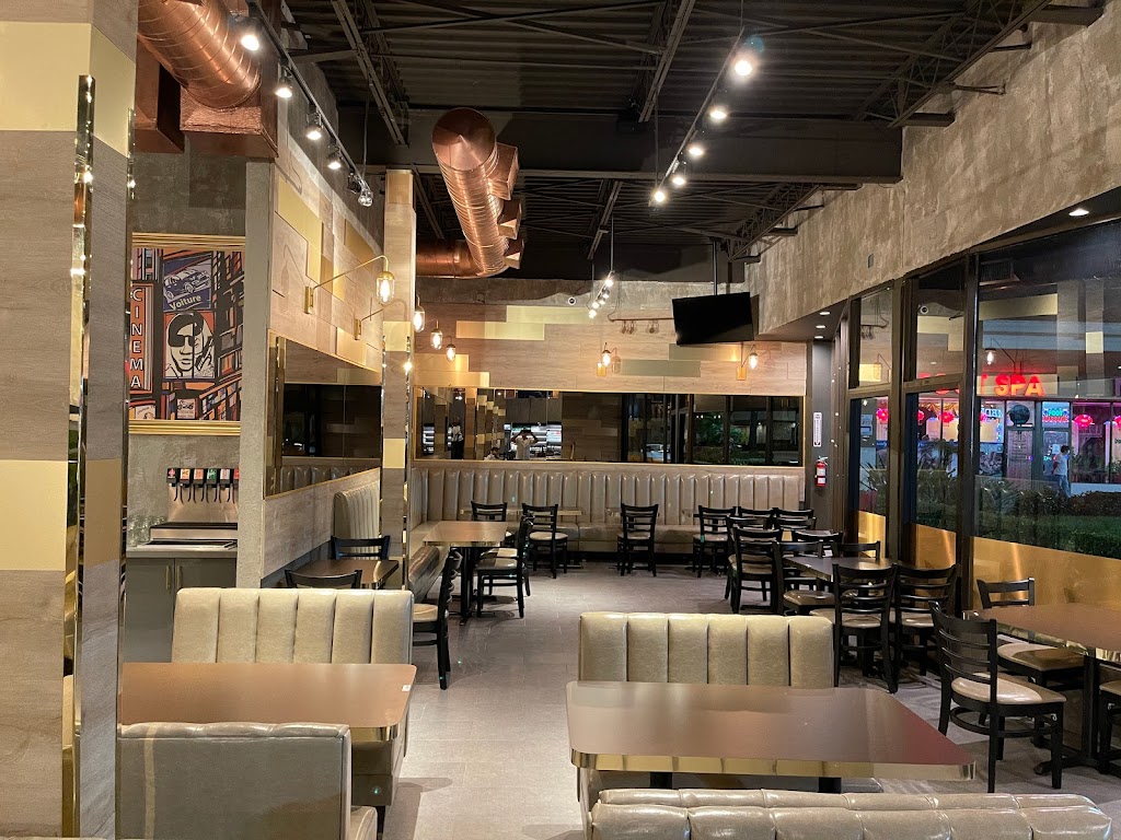 Mos Bagels & Deli | restaurant | 800 E Hallandale Beach Blvd, Hallandale Beach, FL 33009, USA | 9548330080 OR +1 954-833-0080