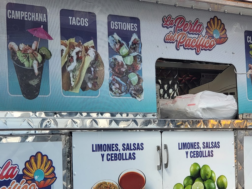 La Perla del Pacífico | restaurant | 3201 National Ave, San Diego, CA 92113, USA | 6194107439 OR +1 619-410-7439