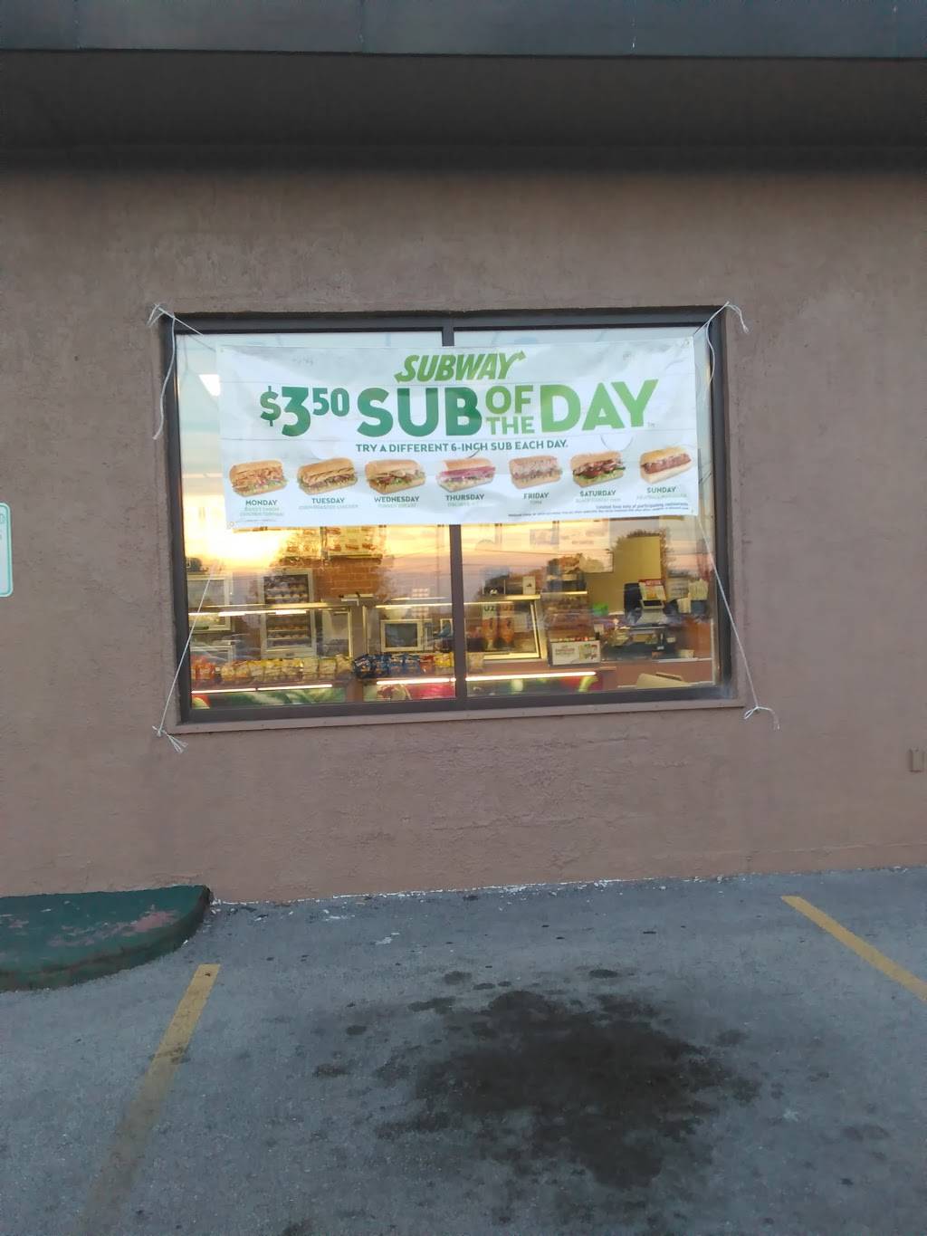Subway | restaurant | 1636 N County Line St, Fostoria, OH 44830, USA | 4194358511 OR +1 419-435-8511