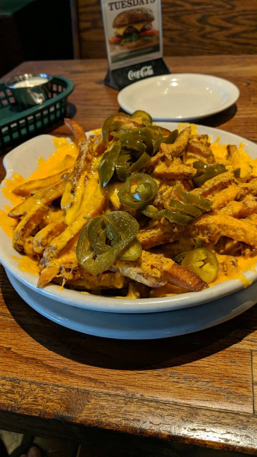 Snuffers Restaurant & Bar | restaurant | 4717 Colleyville Blvd, Colleyville, TX 76034, USA | 6823253625 OR +1 682-325-3625