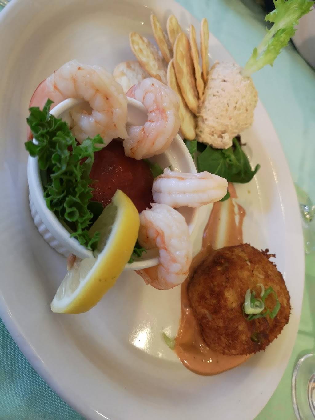 Isabelles | restaurant | 2937 Beach Blvd S, Gulfport, FL 33707, USA | 7273469803 OR +1 727-346-9803