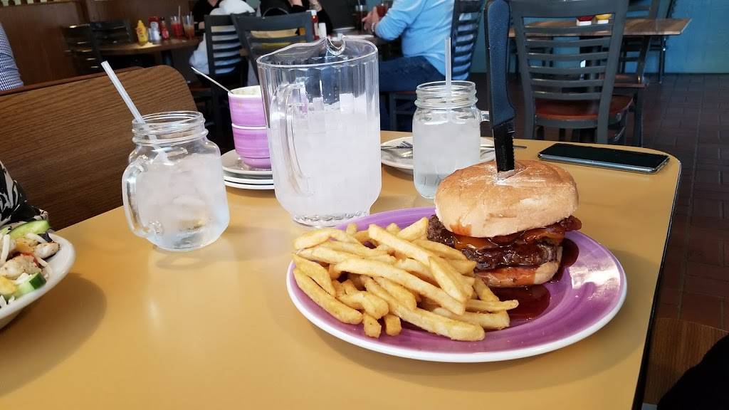 Josie’s Restaurant | restaurant | 241 E Park Ave, Columbiana, OH 44408, USA | 3308926090 OR +1 330-892-6090