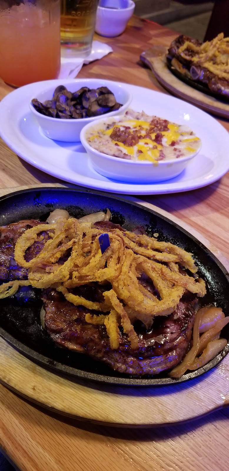 Logans Roadhouse | restaurant | 4511 Hwy 17 S, North Myrtle Beach, SC 29582, USA | 8432723435 OR +1 843-272-3435