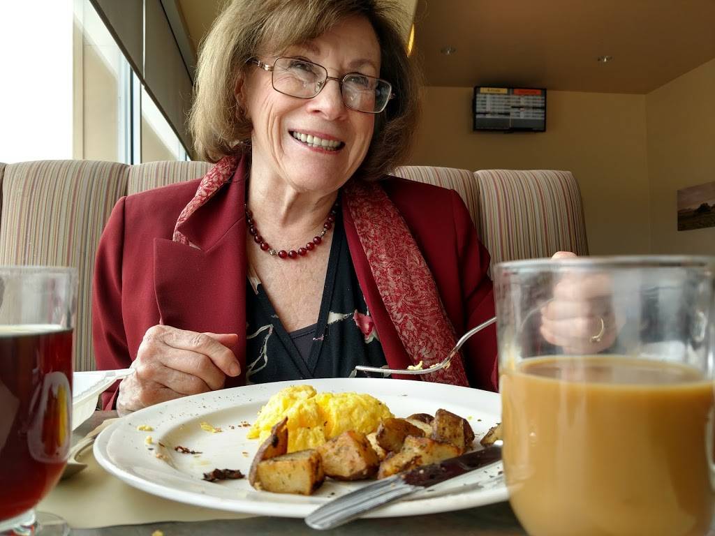 Golden Tee Restaurant & Bar | restaurant | 200 Fred Kane Dr #201, Monterey, CA 93940, USA | 8313731232 OR +1 831-373-1232