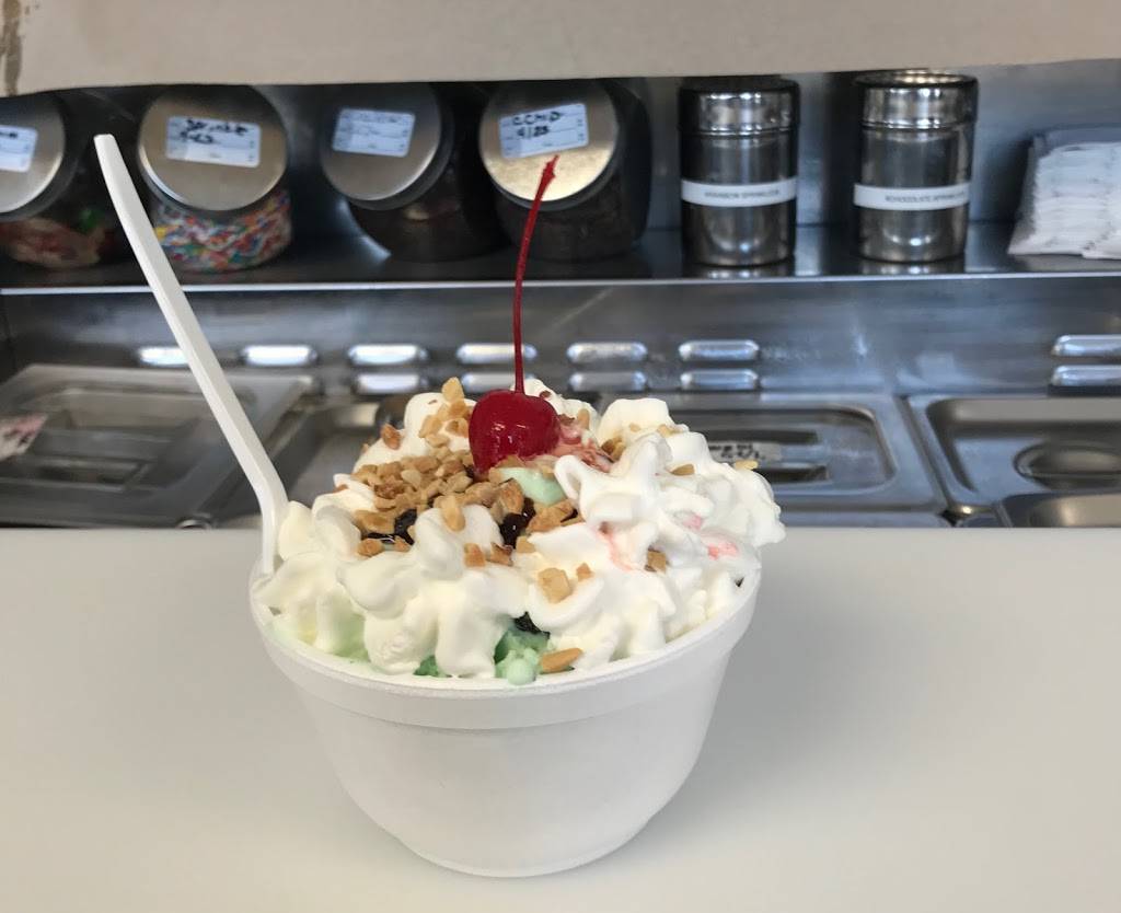 Avilla Diner and Dairy Treat | restaurant | 712 S Main St, Avilla, IN 46710, USA | 2608974400 OR +1 260-897-4400