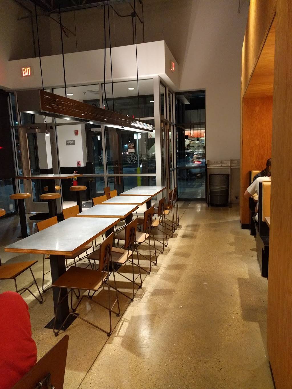 Chipotle Mexican Grill | restaurant | 945 Rockland Rd Ste A, Lake Bluff, IL 60044, USA | 8472955194 OR +1 847-295-5194