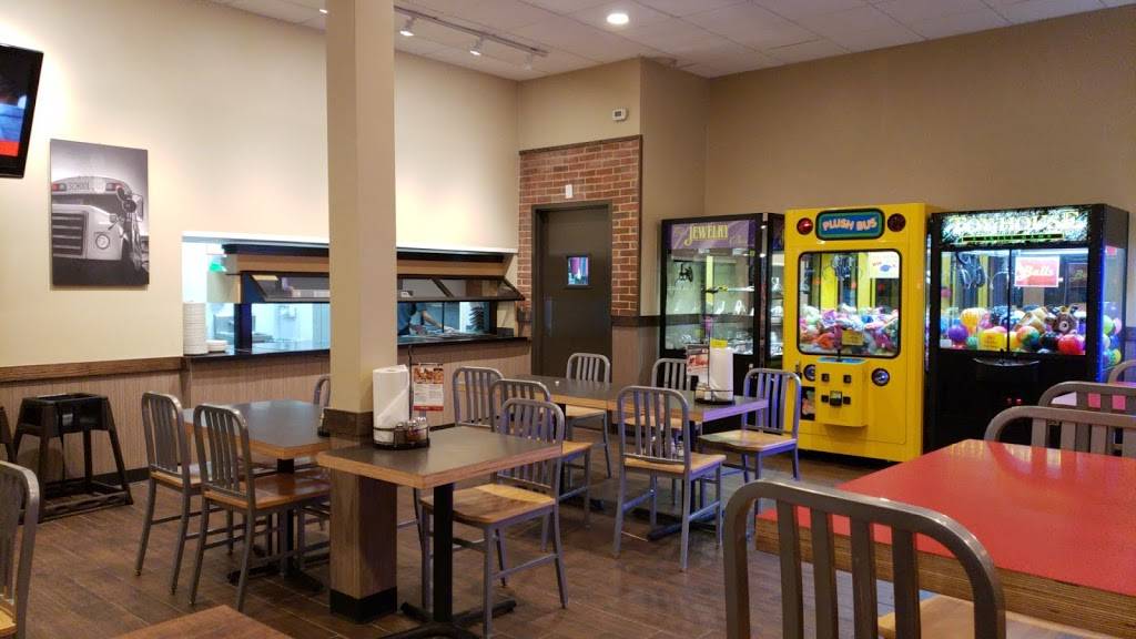 Pizza Hut | meal takeaway | 2549 SW Military Dr, San Antonio, TX 78224, USA | 2105910631 OR +1 210-591-0631