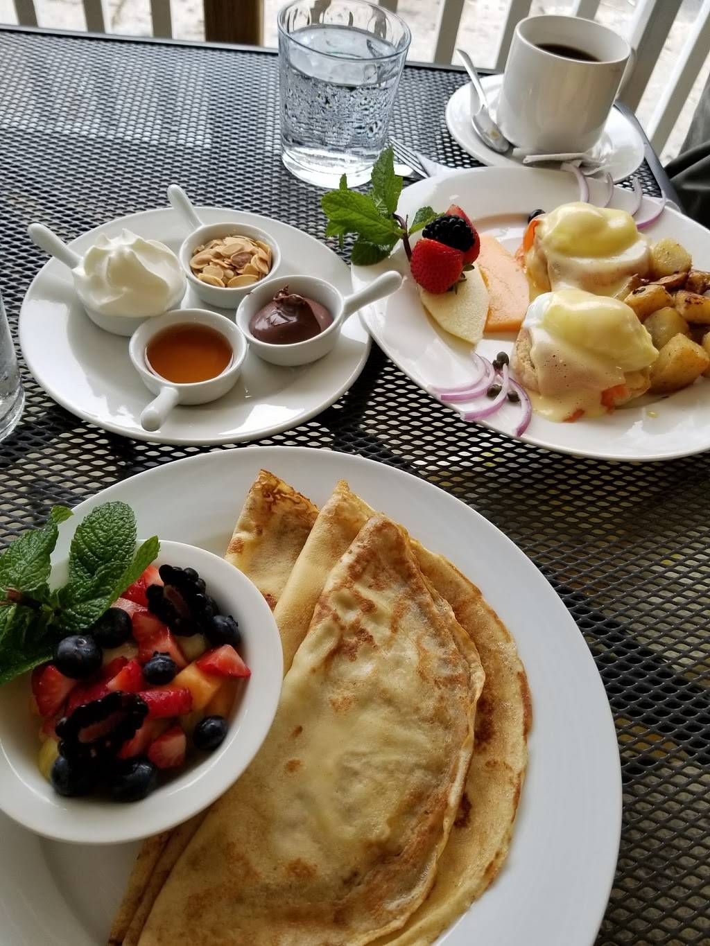 Le Café Entre Amis | restaurant | 491 Rue Notre Dame, Montebello, QC J0V 1L0, Canada | 8196645332 OR +1 819-664-5332