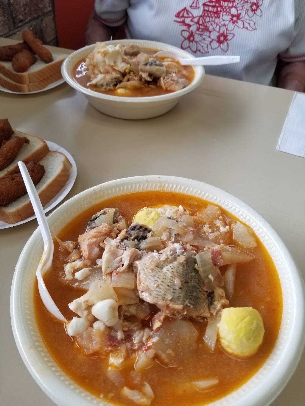 Kens Grill & NC Barbecue | restaurant | 7645 US-70, La Grange, NC 28551, USA | 2525664765 OR +1 252-566-4765