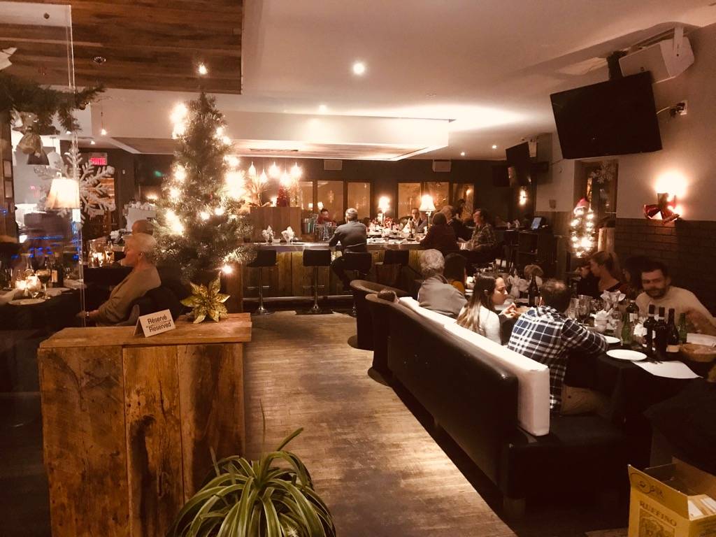 Au Charbon - Apportez Votre Vin BYOB - Steak Burgers Pizza Pasta | restaurant | 358 Rue Principale, Saint-Sauveur, QC J0R 1R0, Canada | 4507440258 OR +1 450-744-0258