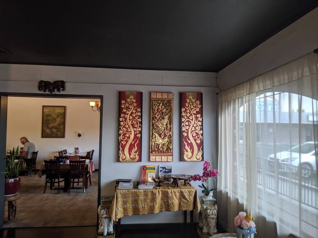 Janyas Thai Cuisine | restaurant | 630 N Market St, Redding, CA 96003, USA | 5302437682 OR +1 530-243-7682