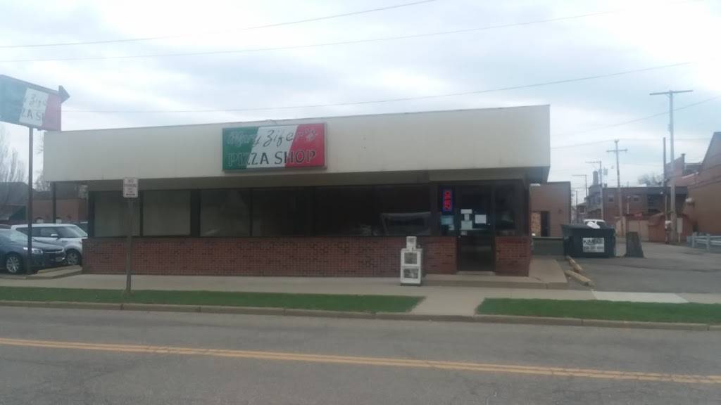 Mary Zifers Pizza Shop | restaurant | 110 W 4th St, Dover, OH 44622, USA | 3303433512 OR +1 330-343-3512