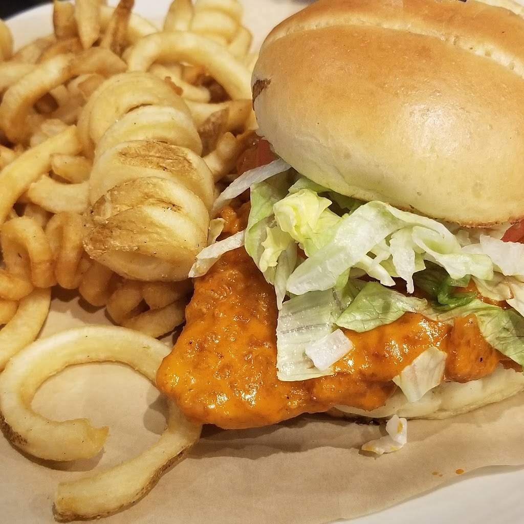 Hooters | restaurant | 4710 I-10, Baytown, TX 77521, USA | 8325142586 OR +1 832-514-2586