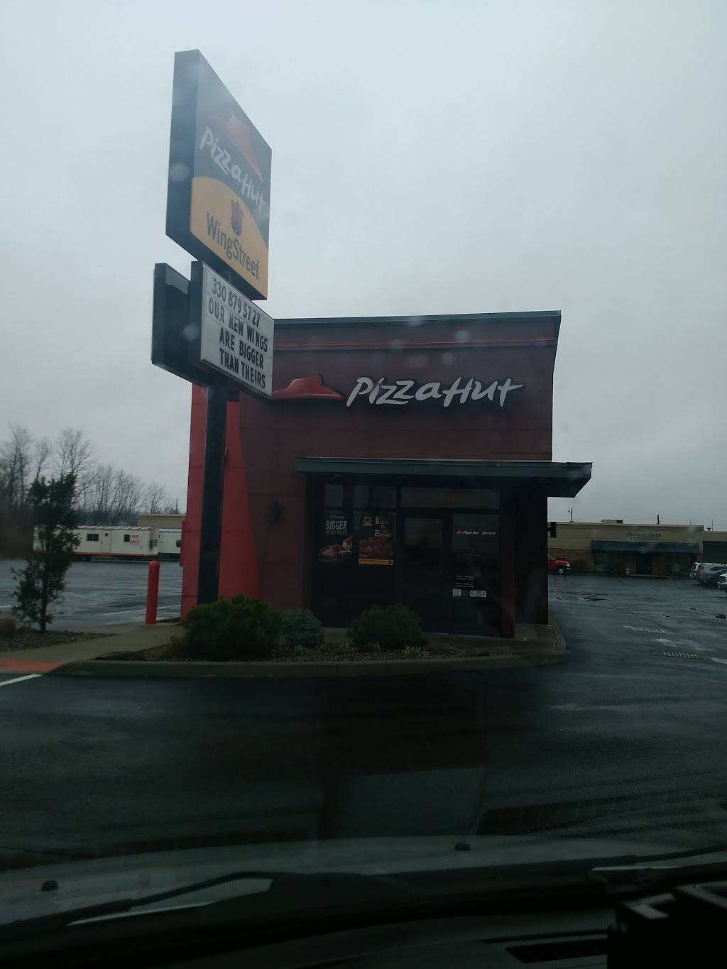 Pizza Hut | restaurant | 4180 Erie Ave SW, Massillon, OH 44646, USA | 3308795727 OR +1 330-879-5727
