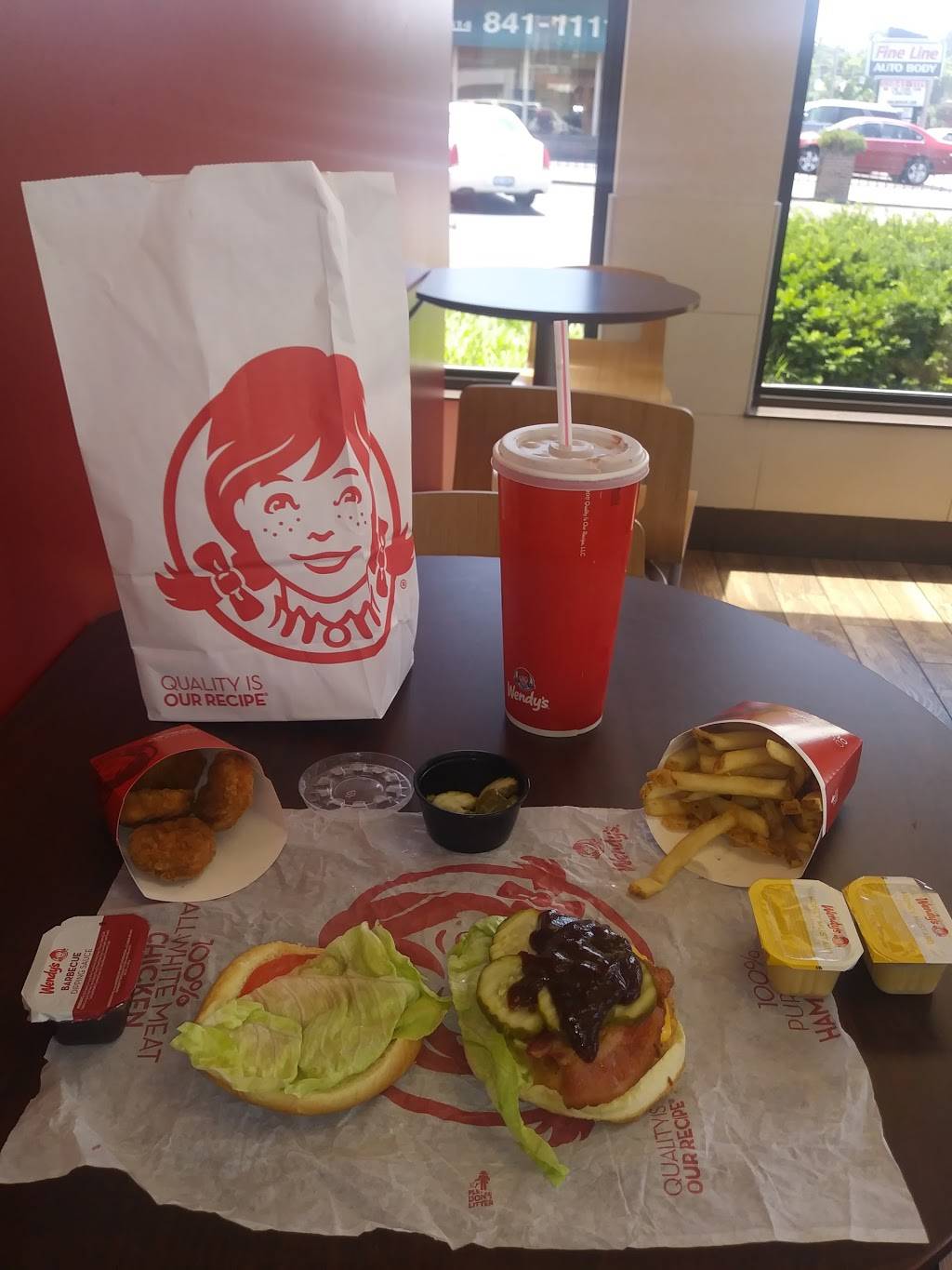 Wendys | restaurant | 5026 N High St, Columbus, OH 43214, USA | 6148461728 OR +1 614-846-1728