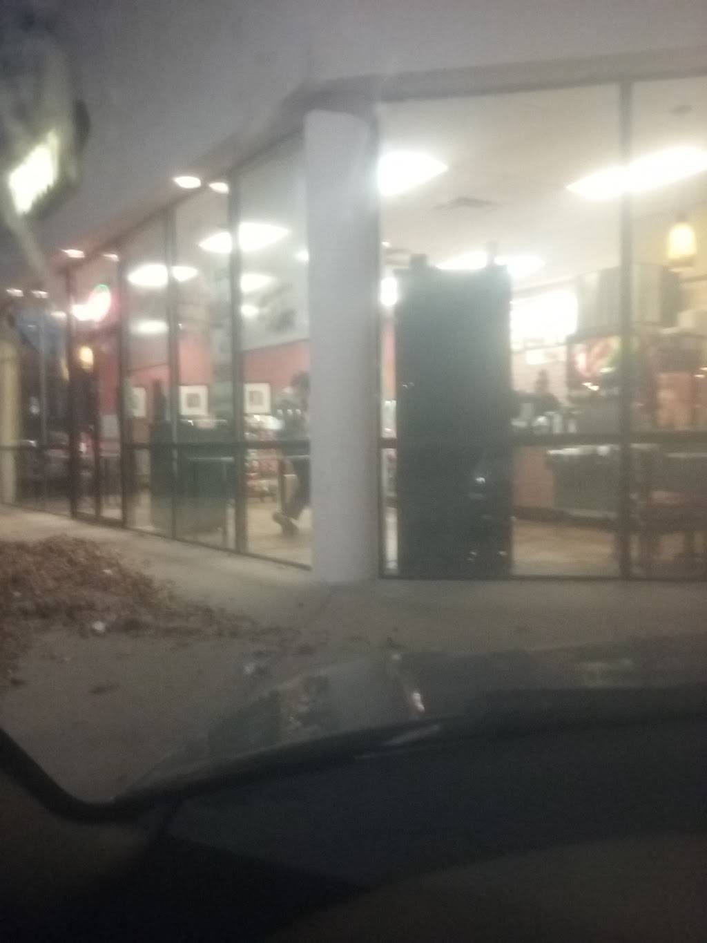 Subway | restaurant | 3330 E 33rd St Suite 9, Des Moines, IA 50317, USA | 5152626666 OR +1 515-262-6666