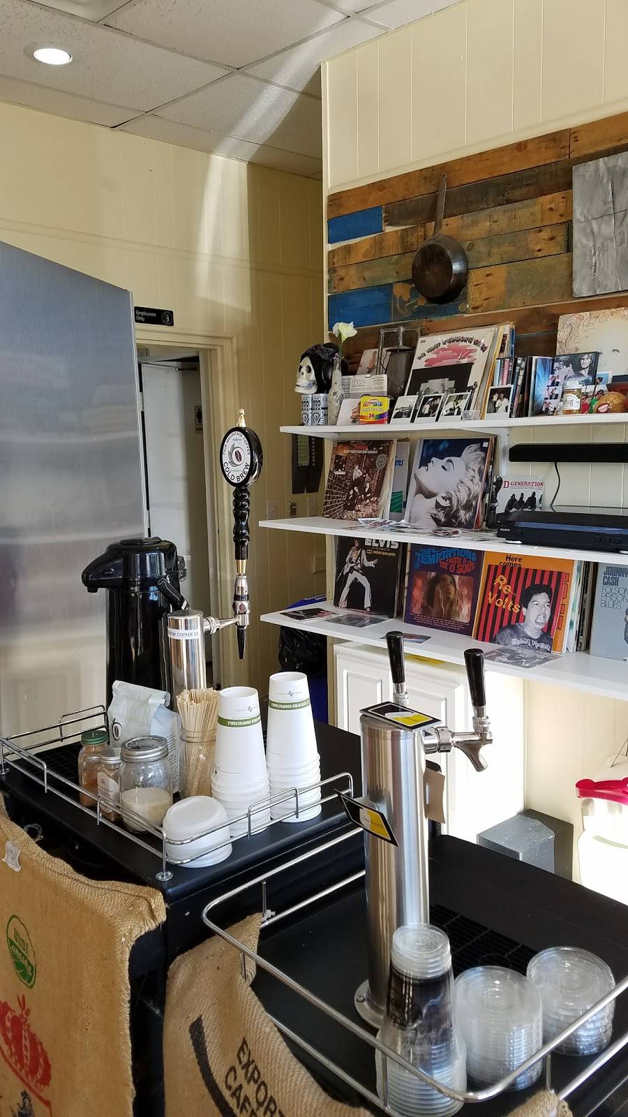 Ocean Organics Juice Bar & Cafe, Toms River | cafe | 570 Fischer Blvd, Toms River, NJ 08753, USA | 7325970800 OR +1 732-597-0800