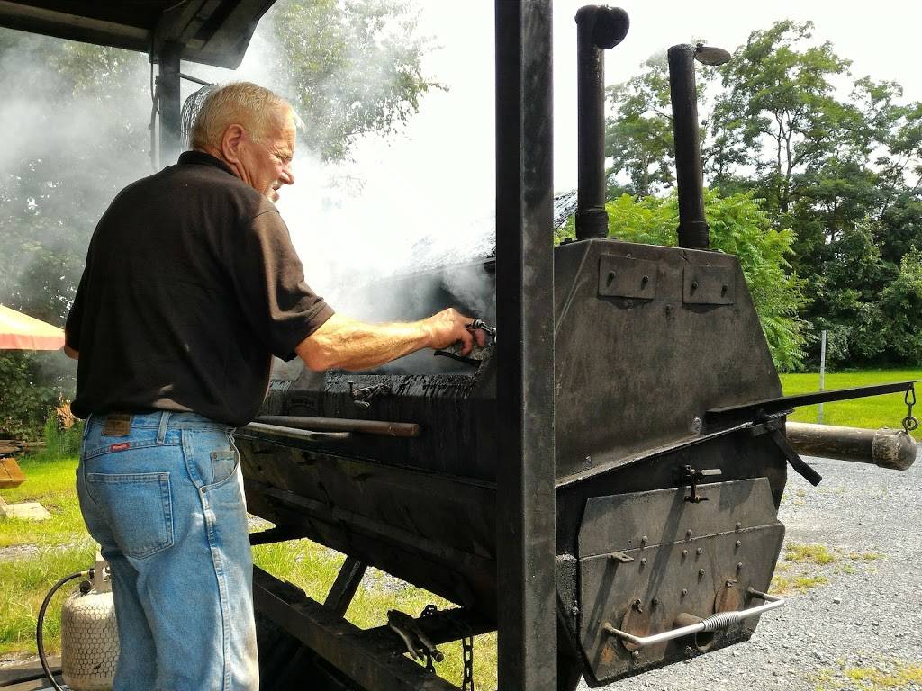 Brewsters Bar-B-Que LLC | restaurant | 1121 Steinmetz Rd, Ephrata, PA 17522, USA | 7172837609 OR +1 717-283-7609