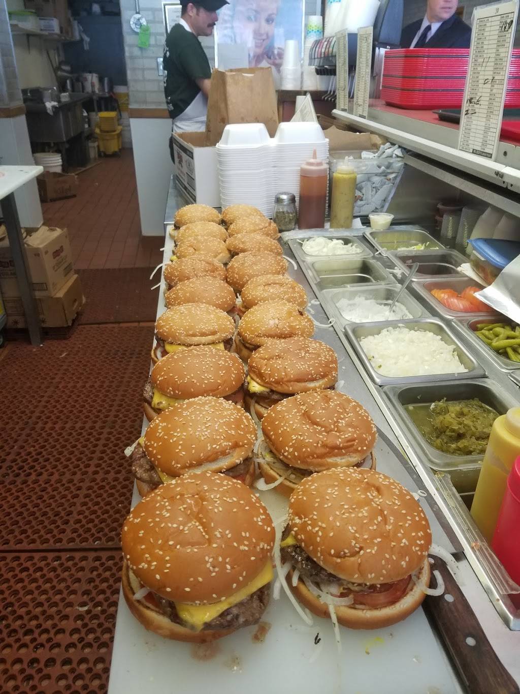 Mr Beefys | restaurant | 512 Northwest Hwy, Fox River Grove, IL 60021, USA | 8475164626 OR +1 847-516-4626