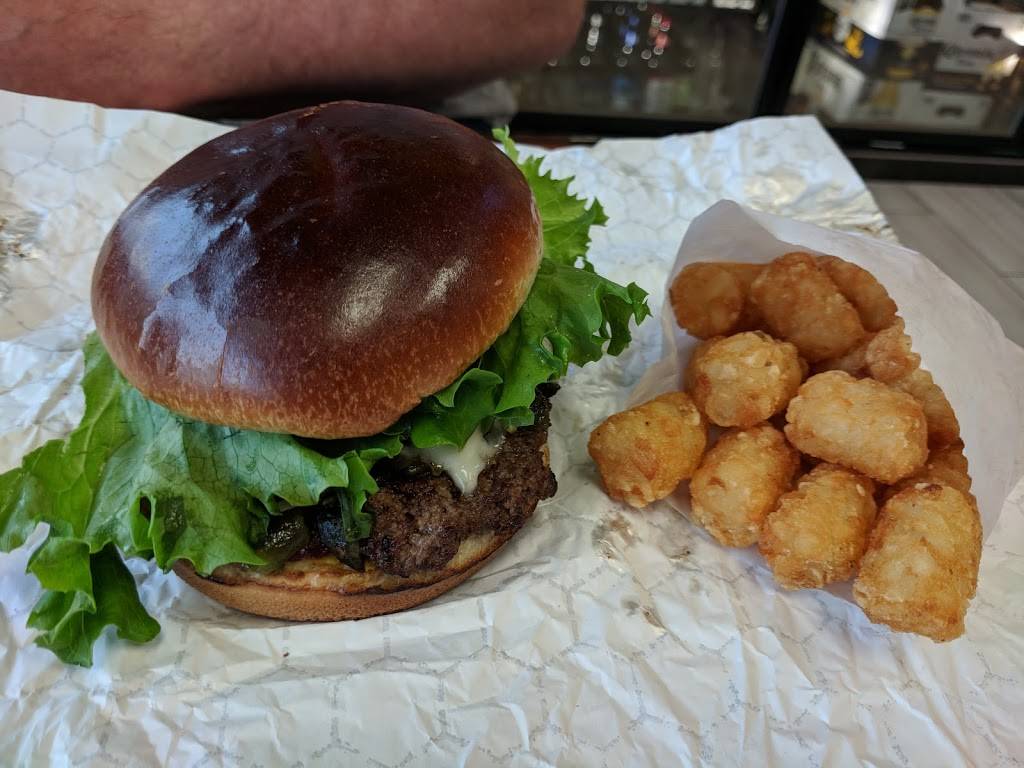 Sharks Burger | restaurant | 12681 Hero Way West, Leander, TX 78641, USA | 5122595200 OR +1 512-259-5200