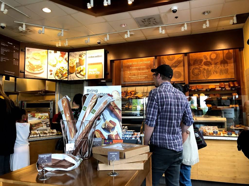 Panera Bread | bakery | 1066 Don Mills Rd, Toronto, ON M3C 0H8, Canada | 4163841116 OR +1 416-384-1116