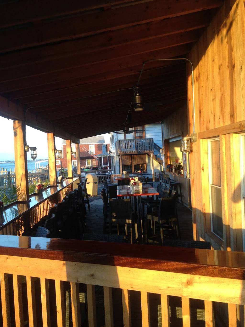 Sirens Bar and Grill | restaurant | 447 Carson Ave, Atlantic City, NJ 08401, USA | 6096748406 OR +1 609-674-8406