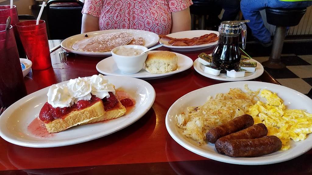 Calico Cafe | restaurant | 215 N Robinson St, Sheridan, IL 60551, USA | 8154969734 OR +1 815-496-9734