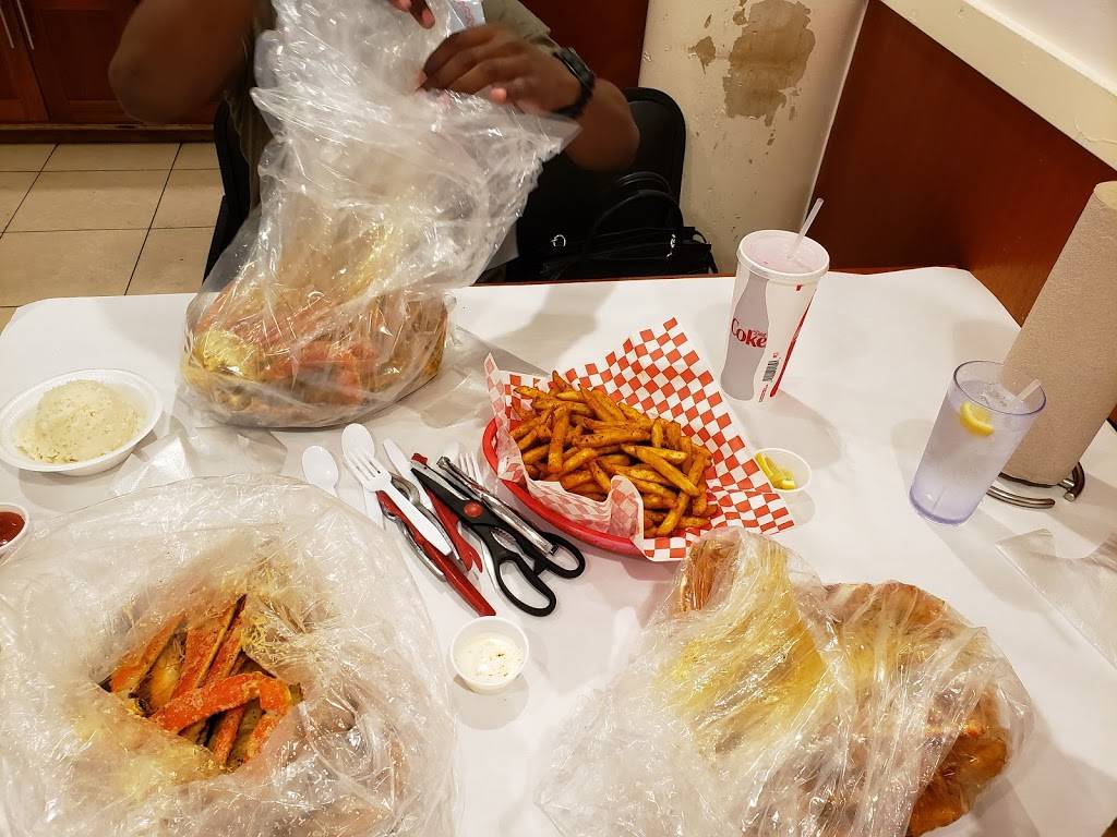 Cajun King Aiea | restaurant | 98-020 Kamehameha Hwy, Aiea, HI 96701, USA | 8084842221 OR +1 808-484-2221