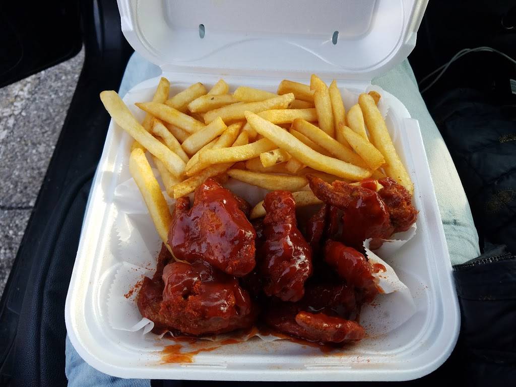 Wings & Seafood | restaurant | 5623 38th St, Indianapolis, IN 46254, USA | 3173873555 OR +1 317-387-3555