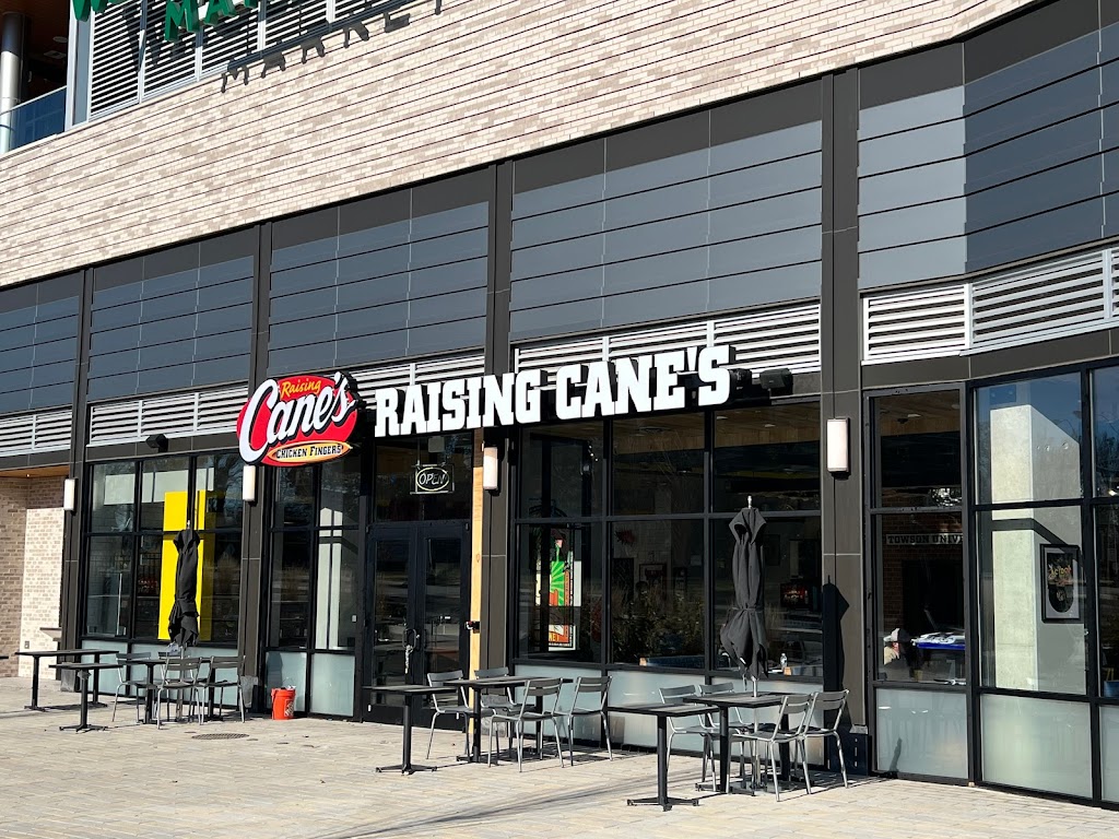 Raising Canes Chicken Fingers | restaurant | 4 E Towsontown Blvd suite 100, Towson, MD 21204, USA | 4102460939 OR +1 410-246-0939
